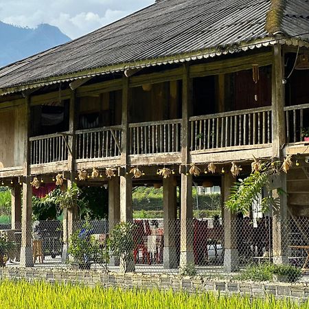 Du Gia Thu'S Homestay Làng Cac Eksteriør bilde