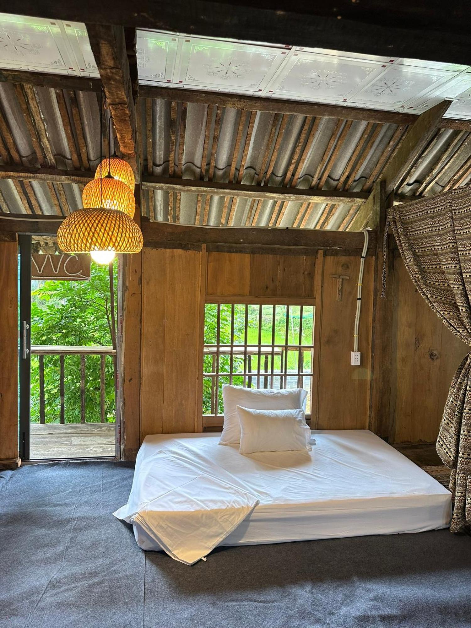 Du Gia Thu'S Homestay Làng Cac Eksteriør bilde