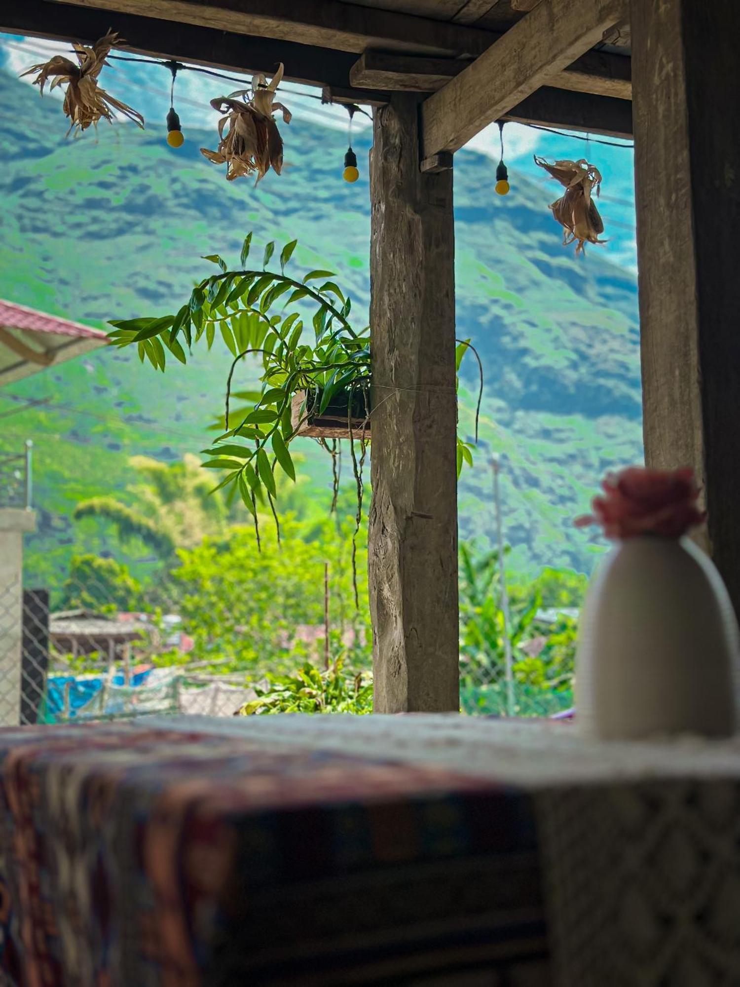 Du Gia Thu'S Homestay Làng Cac Eksteriør bilde
